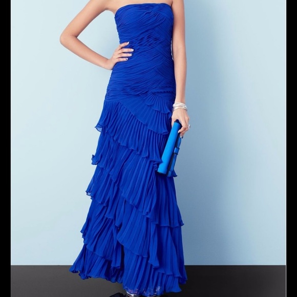 Neiman Marcus Dresses & Skirts - 🤍🌿 Dalia MacPhee Gown